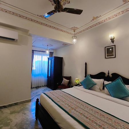 The Amar Mahal By Trulyy Hotel Udaipur Exterior photo