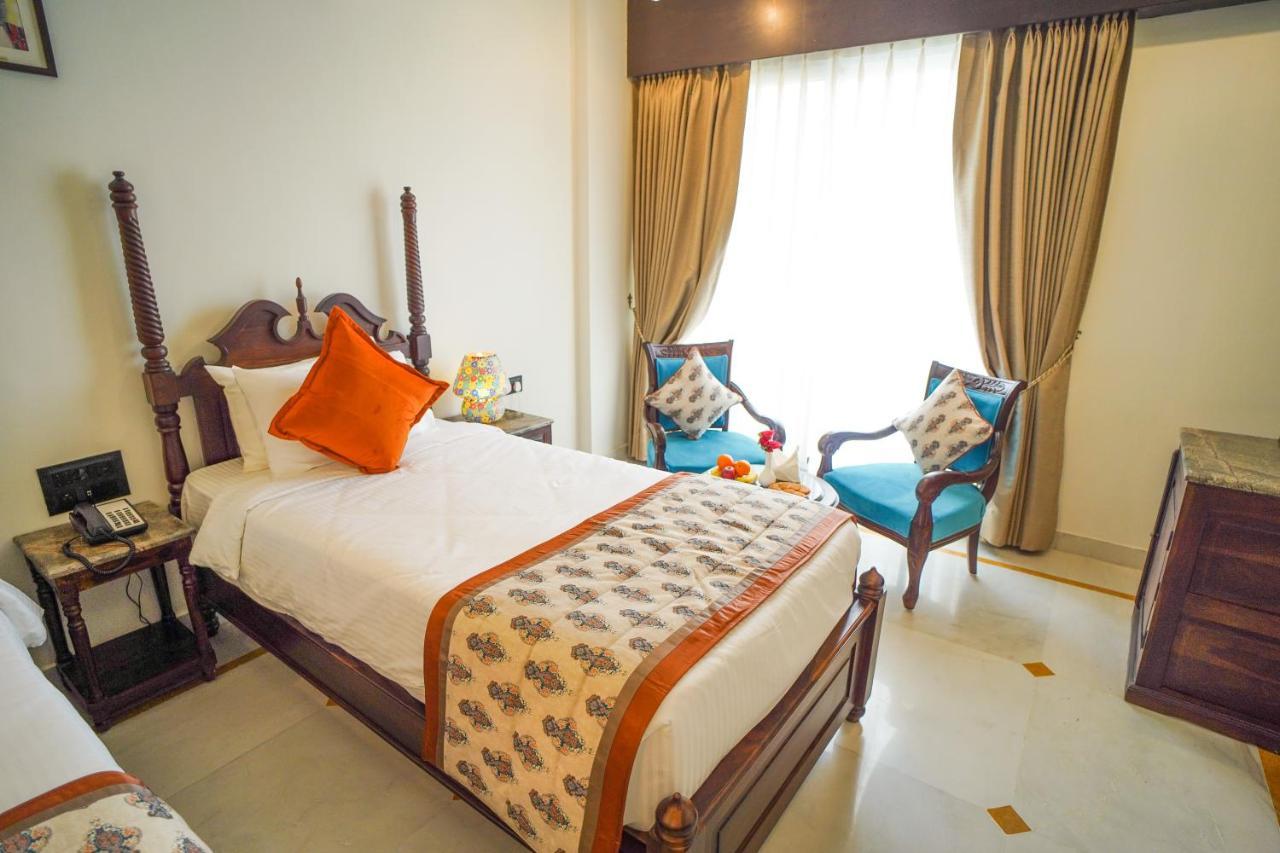 The Amar Mahal By Trulyy Hotel Udaipur Exterior photo