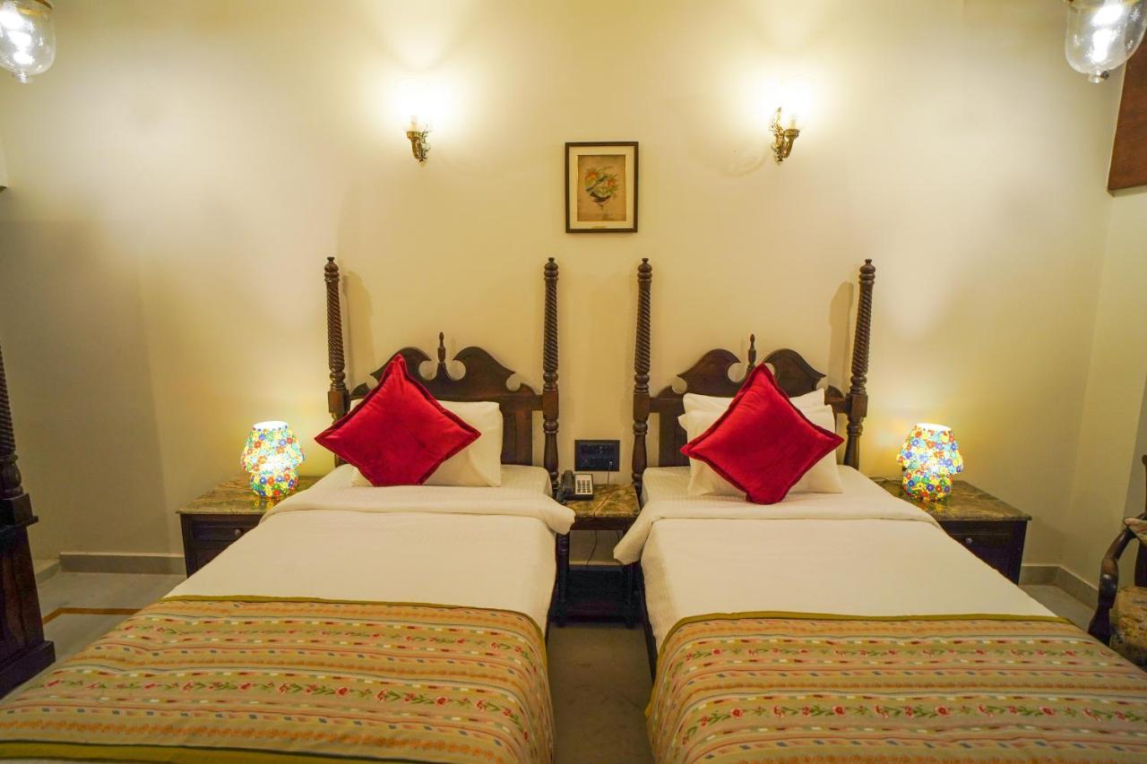 The Amar Mahal By Trulyy Hotel Udaipur Exterior photo